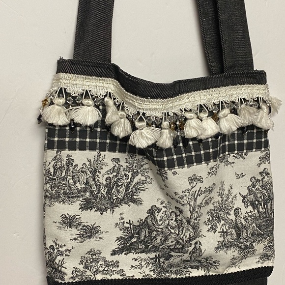 Vintage renaissance design Shoulder bag - Picture 2 of 15